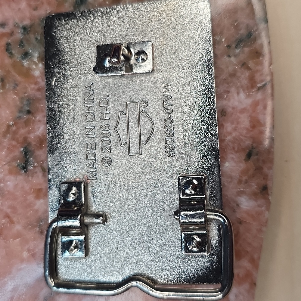 Harley-Davidson Red & Silver Metal Glitter 2006 Belt Buckle - Picture 2 of 11